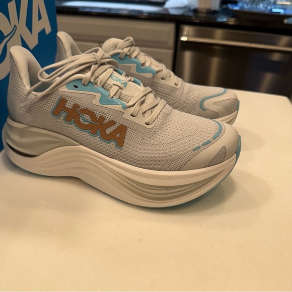 HOKA Skyward X Women’s Running Shoes Sneaker Grey Aqua NEW IN BOX Sz 6.5 - Picture 4 of 8